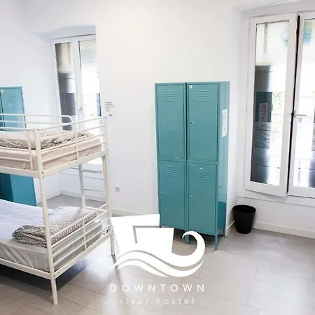 Hostel Downtown River San Sebastian