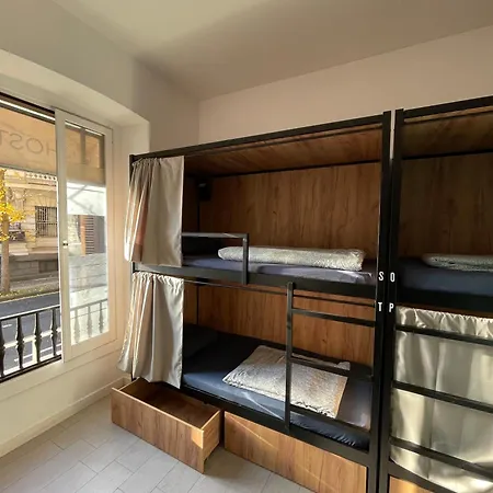 بيت شباب شباب داون تاون ريفر