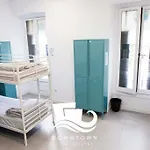 بيت شباب شباب داون تاون ريفر سان سيباستيان