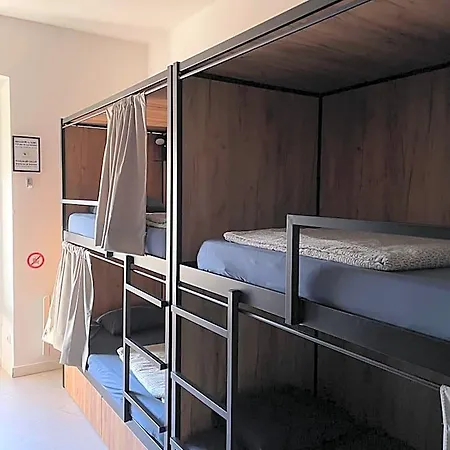 Downtown River Hostel *