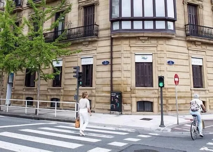 Downtown River Albergue